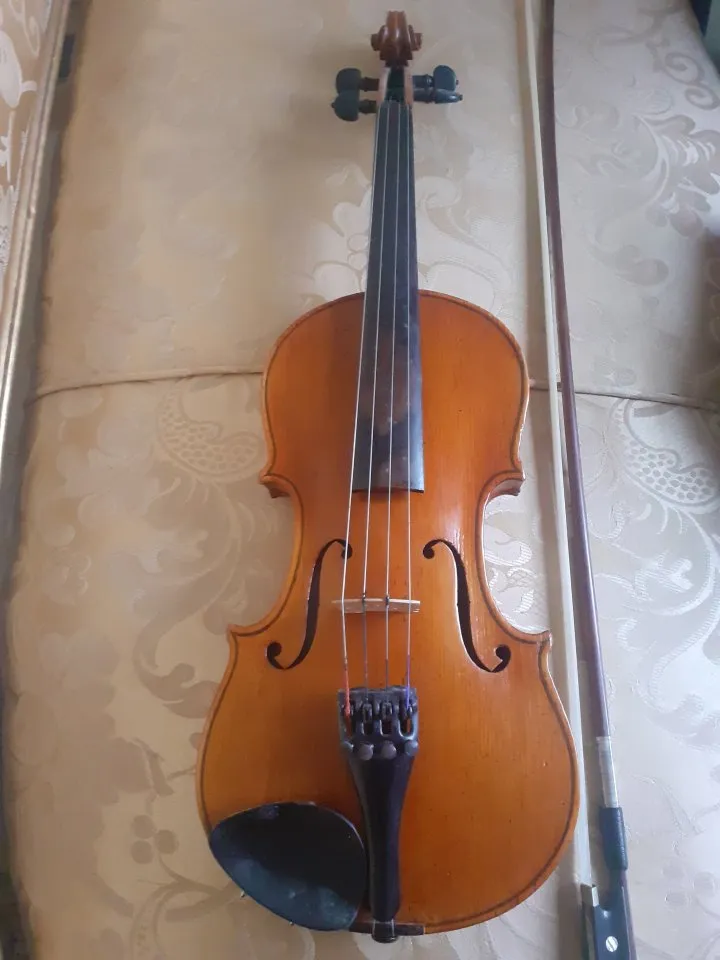 Violine Geige 4/4 labelled Anton Hüller mit Kasten