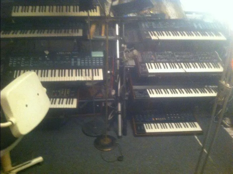 suche+biete 80er Analog Synthesizer und 60er e guitars + germanys amp echo hifi